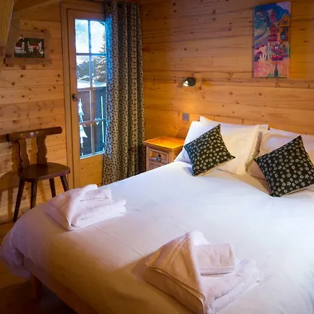 Chalet Simply - Carving