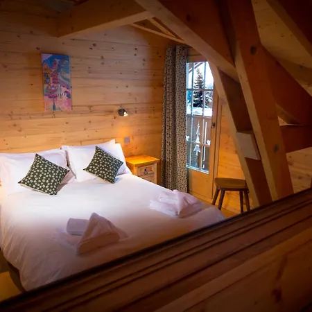 Chalet Simply - Carving